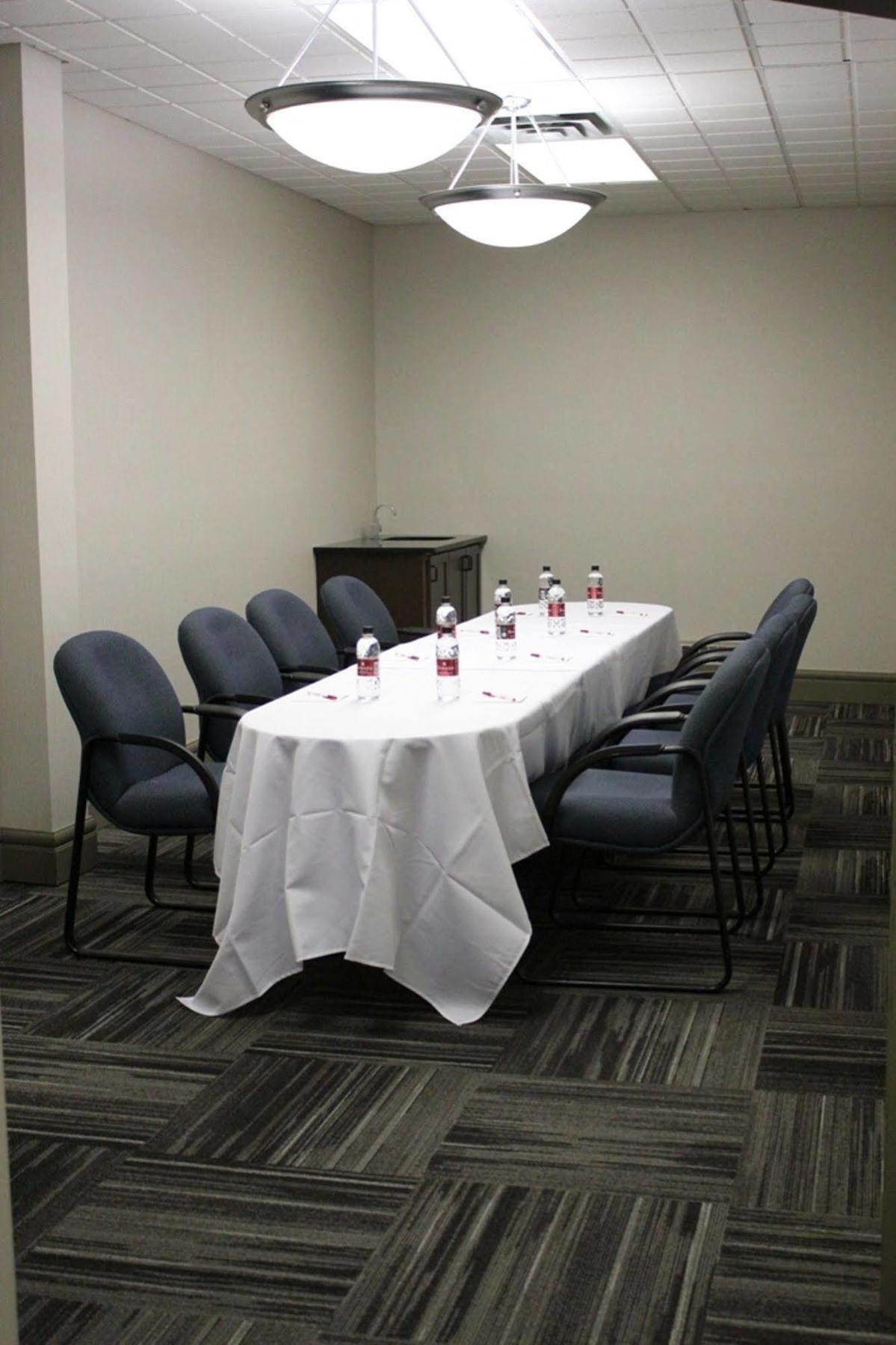 Ramada By Wyndham South Hotel 3*