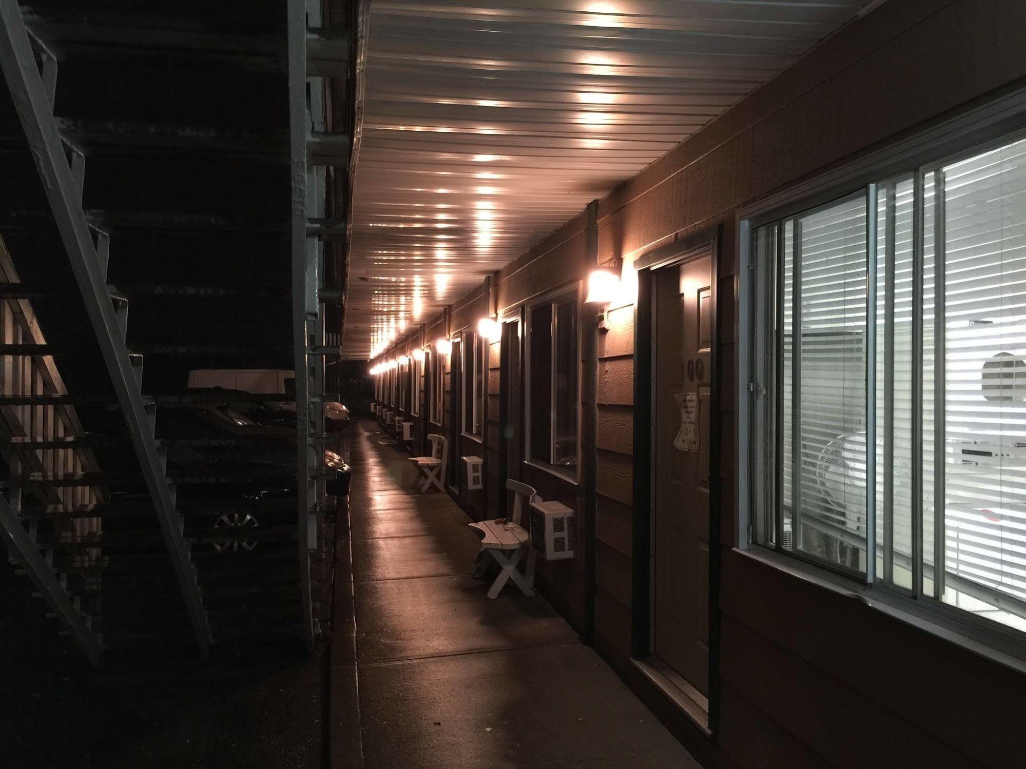 Motel Chateau Edmonton
