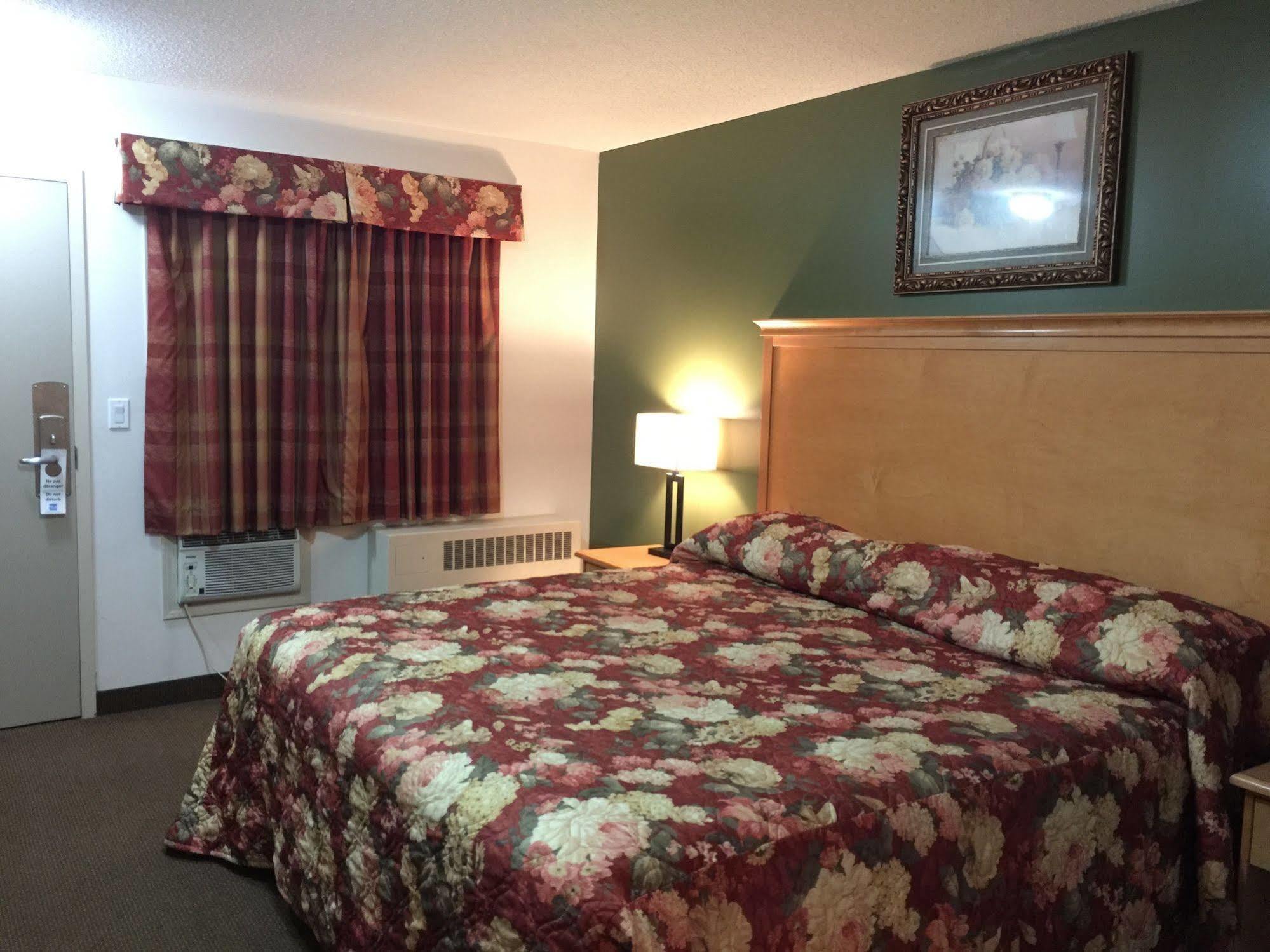 Chateau Motel *