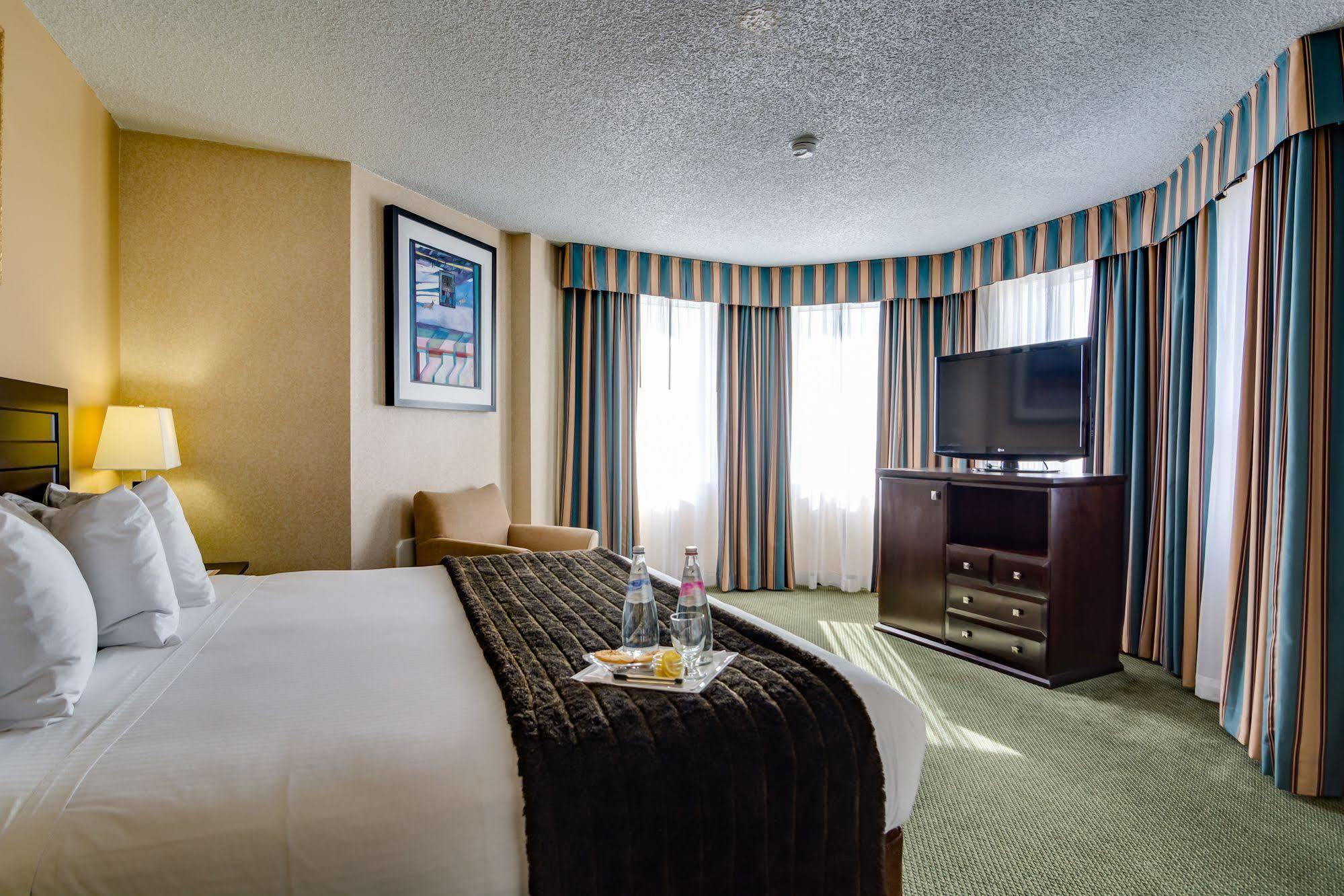 Hotel Sawridge And Conference Centre South Edmonton