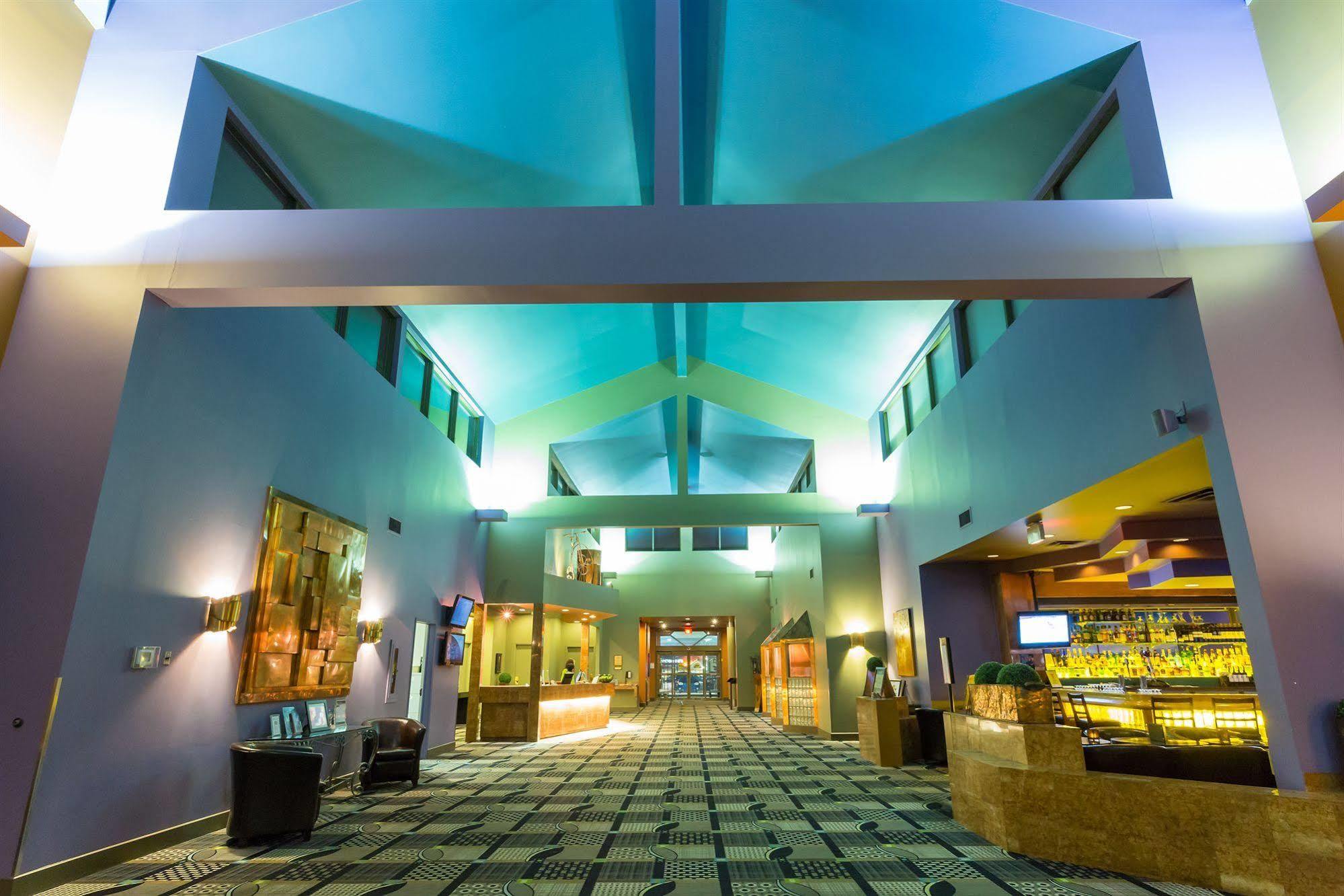 Hotel Royal West Edmonton, Trademark Collection By Wyndham 3*