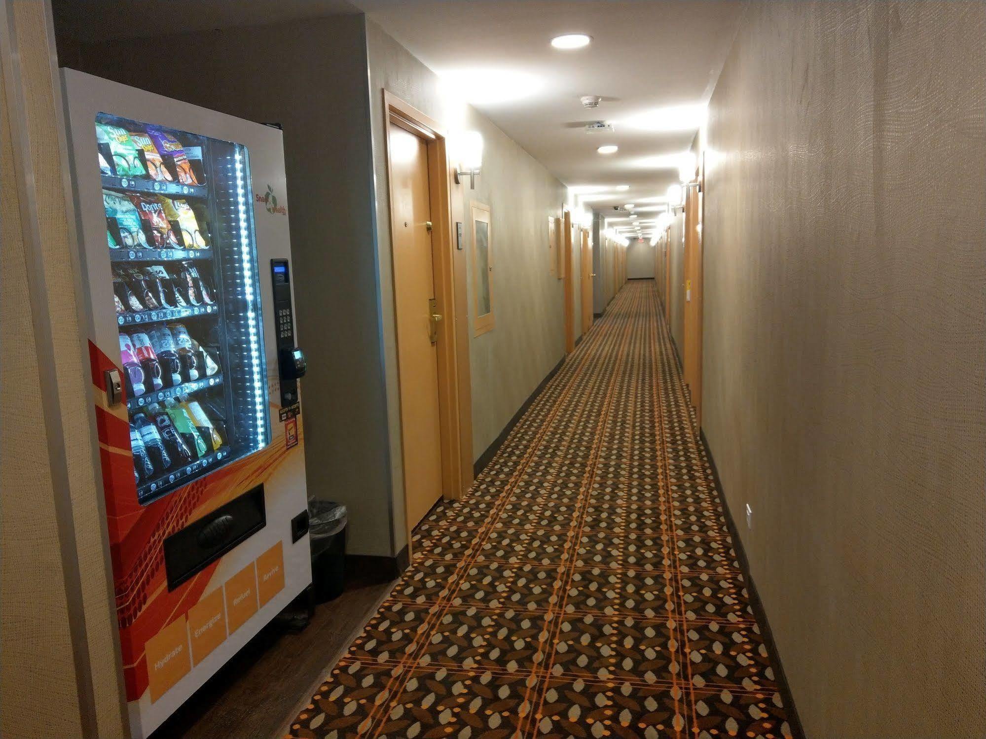 Days By Wyndham Downtown Hotel 3*