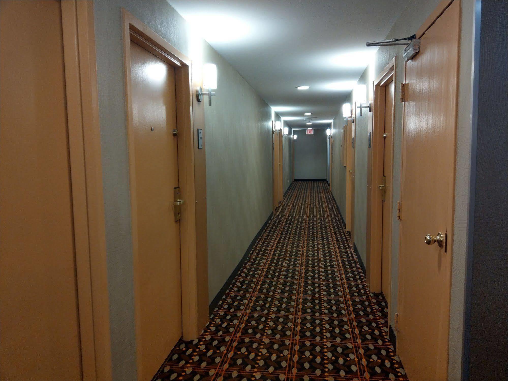 Days By Wyndham Downtown Hotel 3*