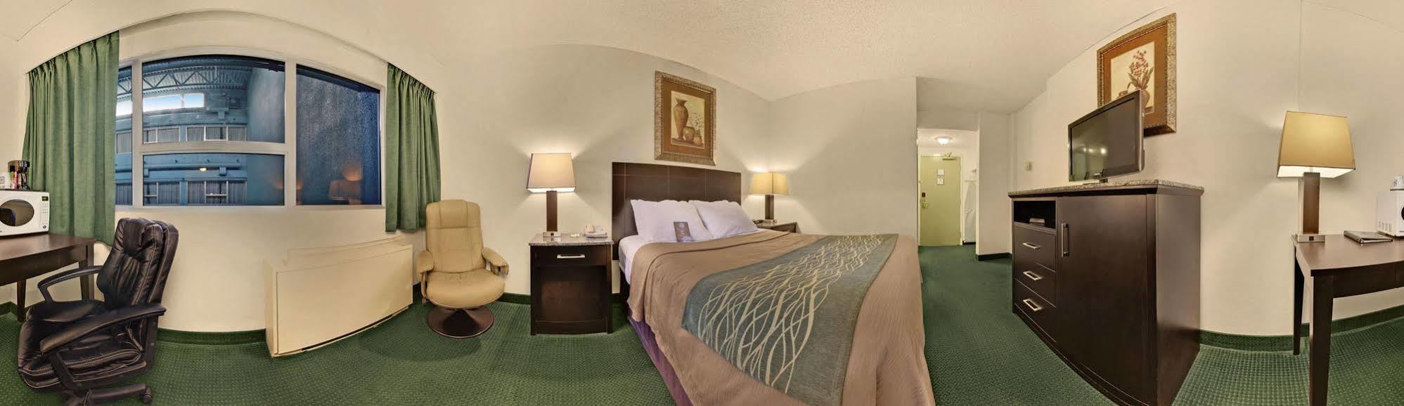 Comfort & Hotel Edmonton