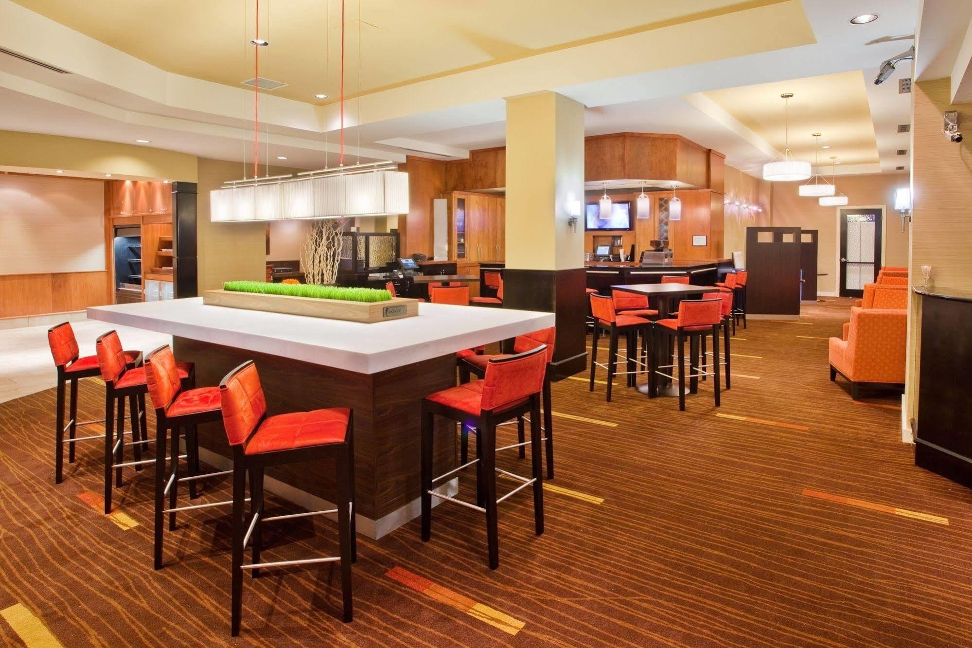Courtyard By Marriott Downtown 3* Edmonton