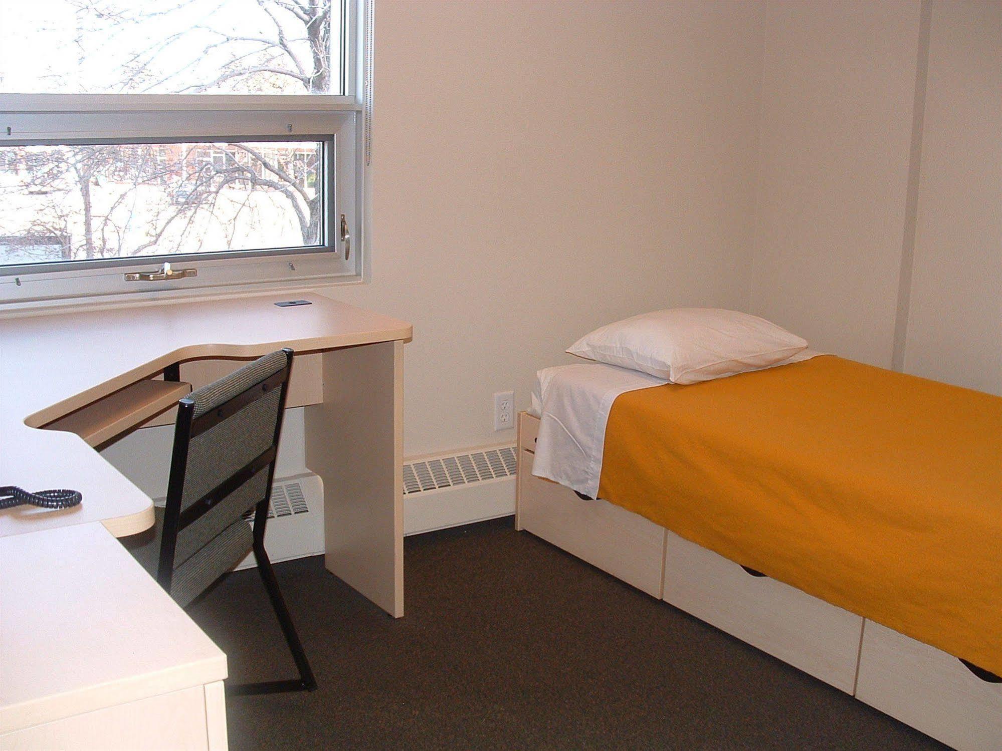 Of Alberta - Hotel 2*