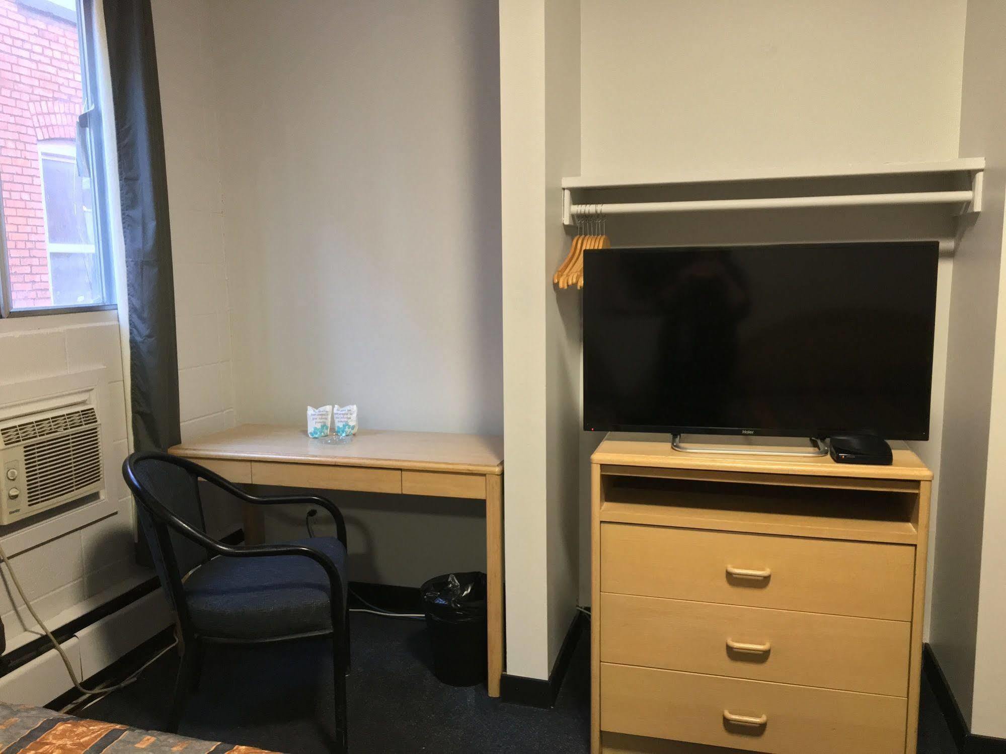 Commercial 2* Edmonton