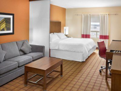 Four Points By Sheraton Gateway Hotel