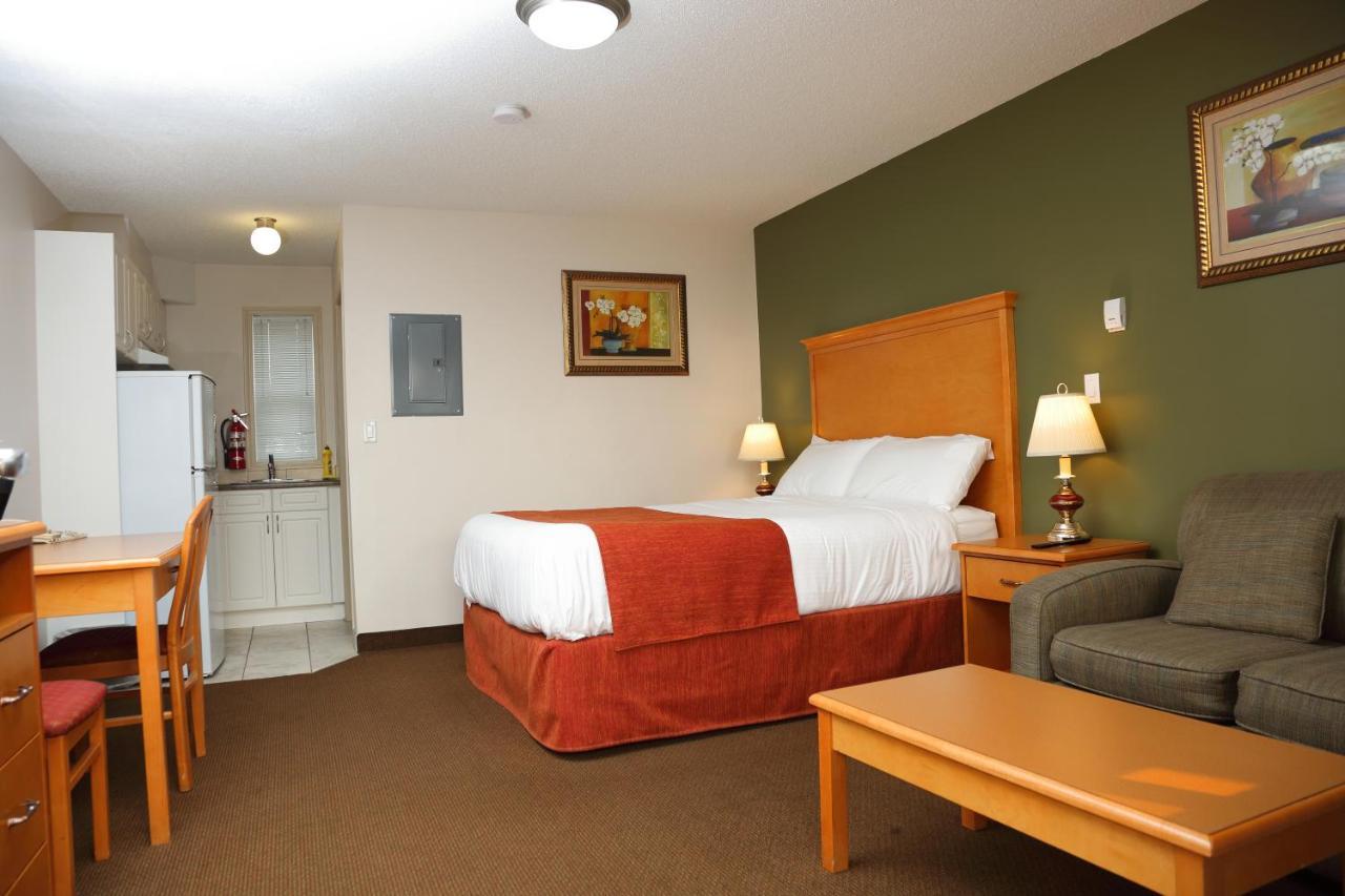 Chateau Motel
