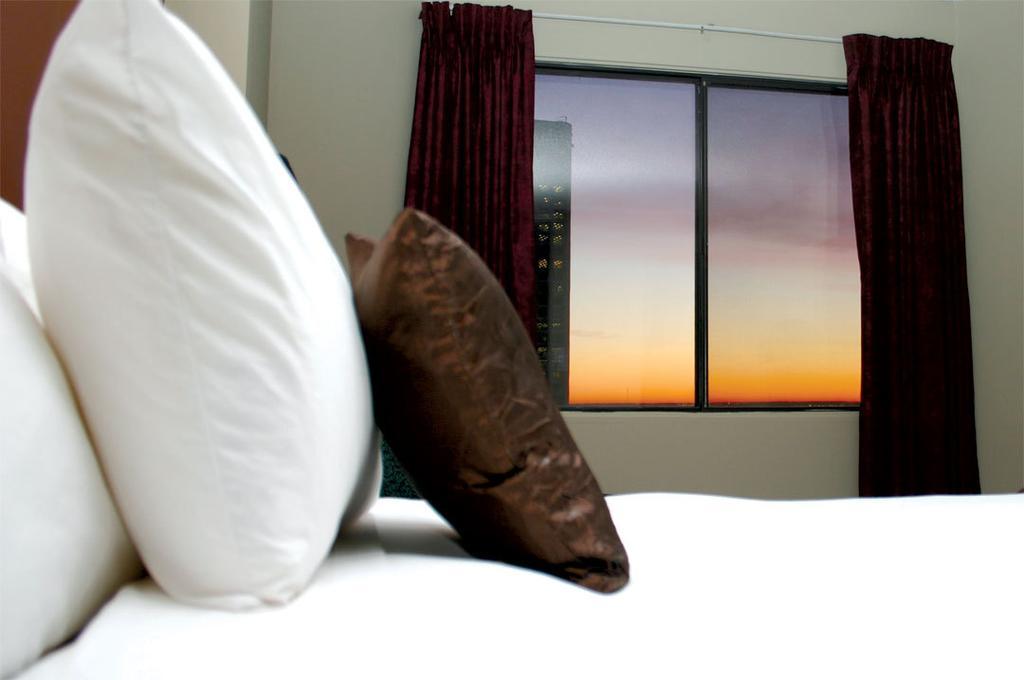 Alberta Place Hotel 3*
