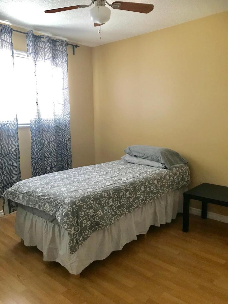 Guest house Edmonton Guest House Edmonton