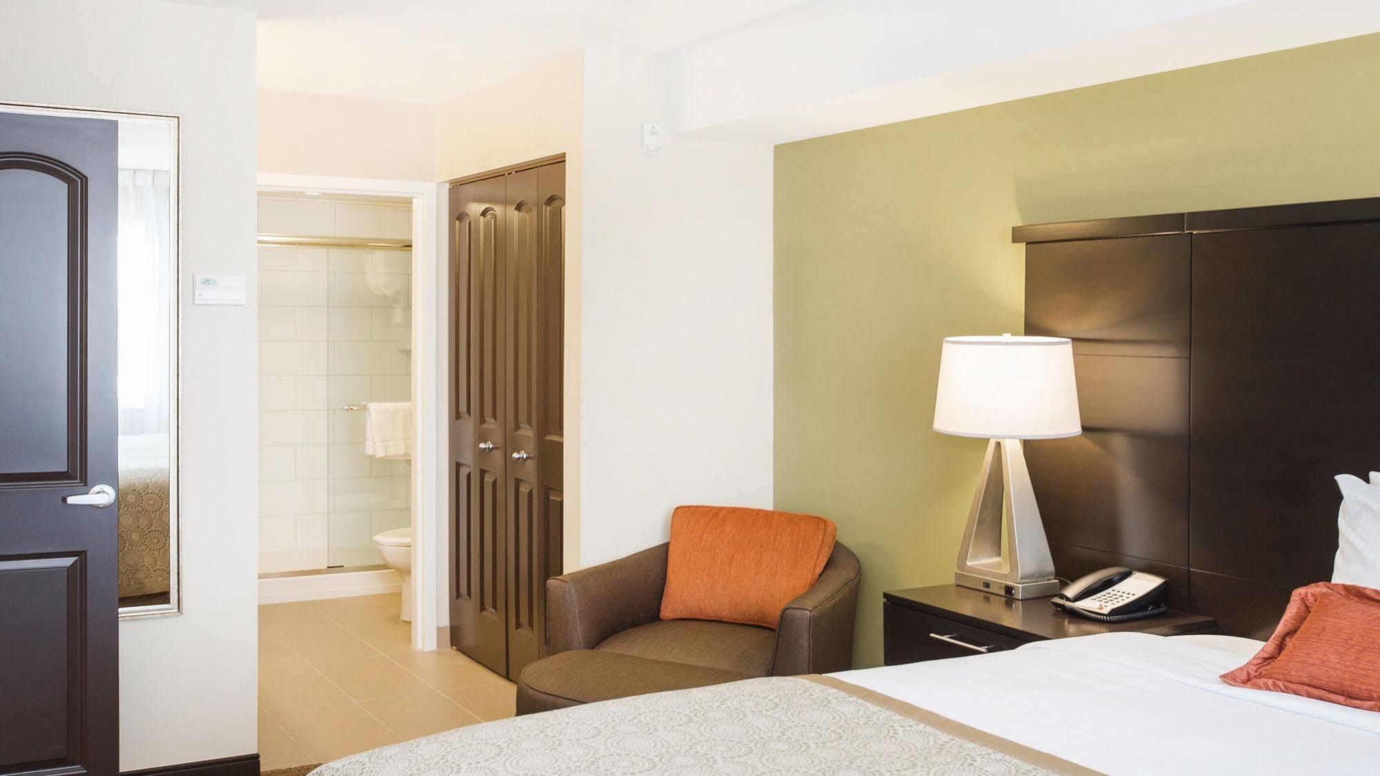 Staybridge West By Ihg Hotel 3*