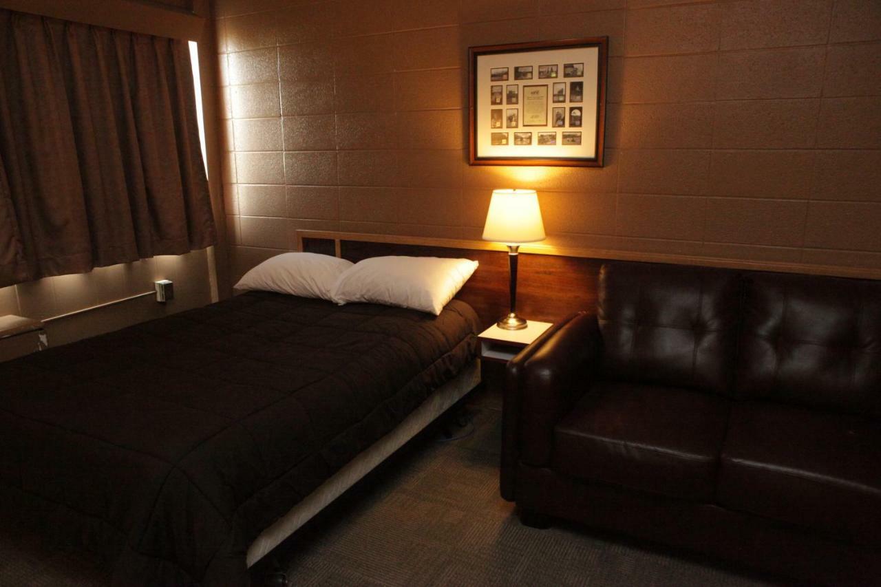 Airways Country Inn 3*