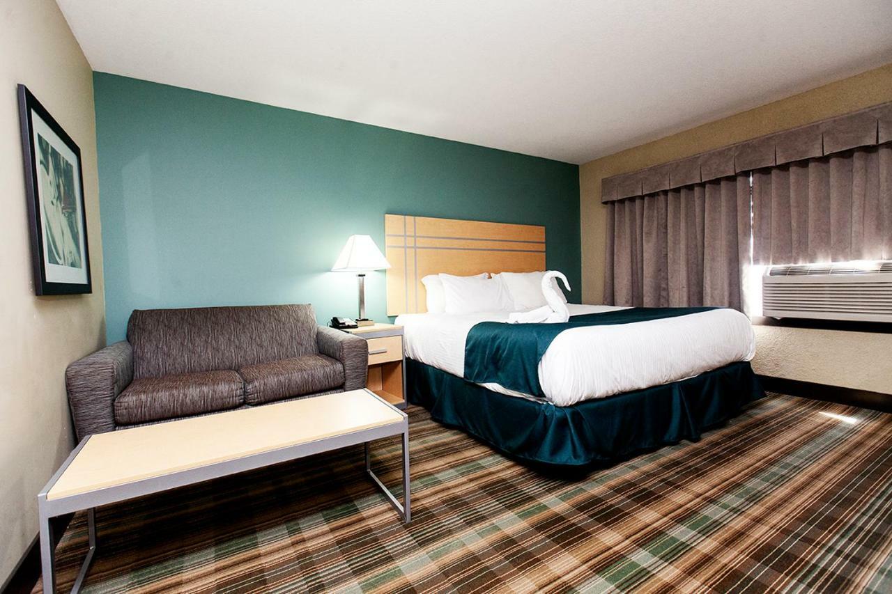 Hotel Ramada By Wyndham Yellowhead Nw