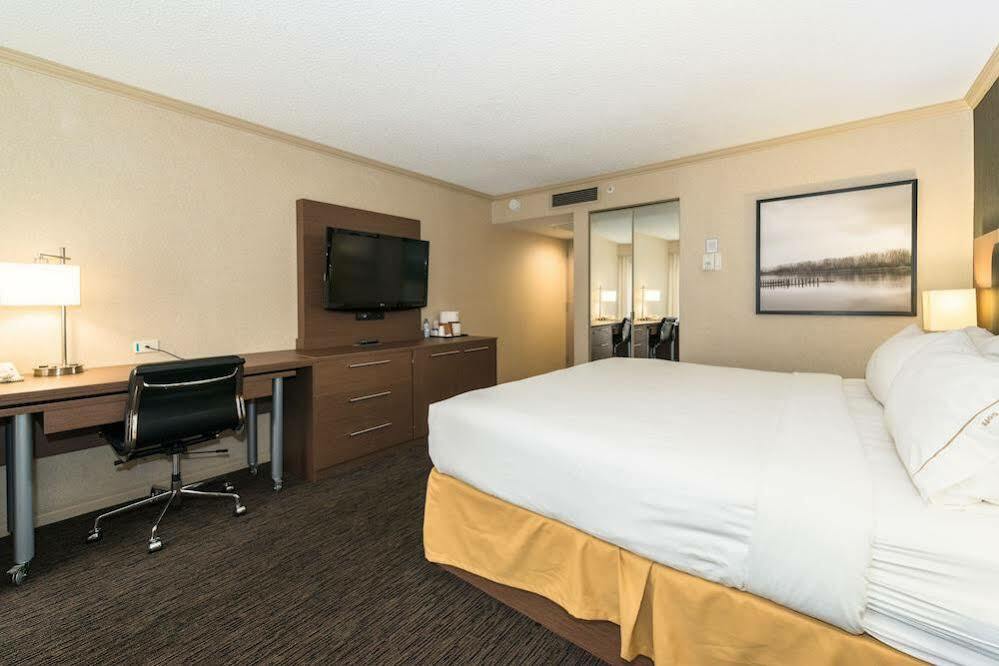 Express Downtown By Ihg Hotel