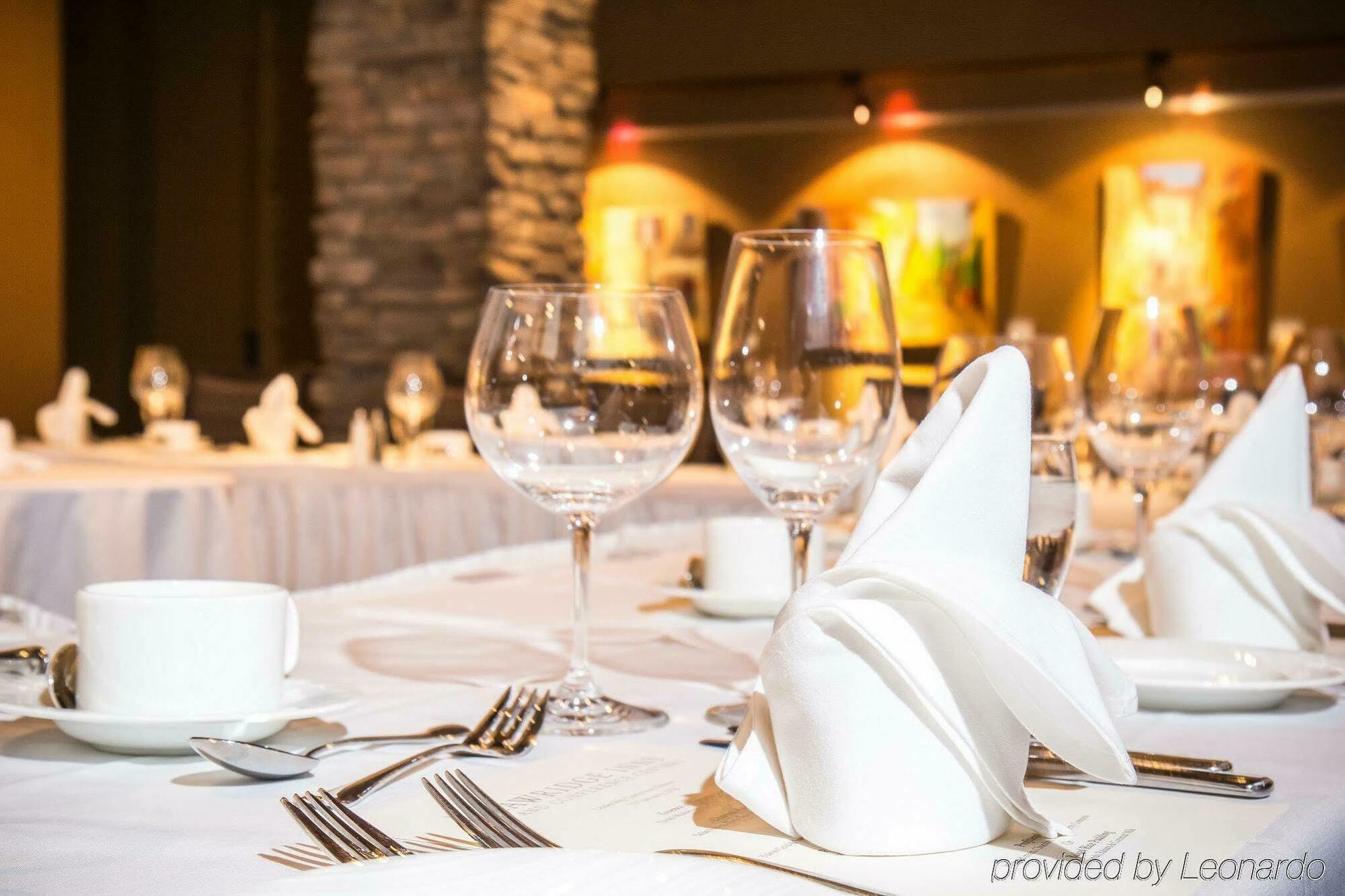 Hotel Sawridge And Conference Centre South Edmonton