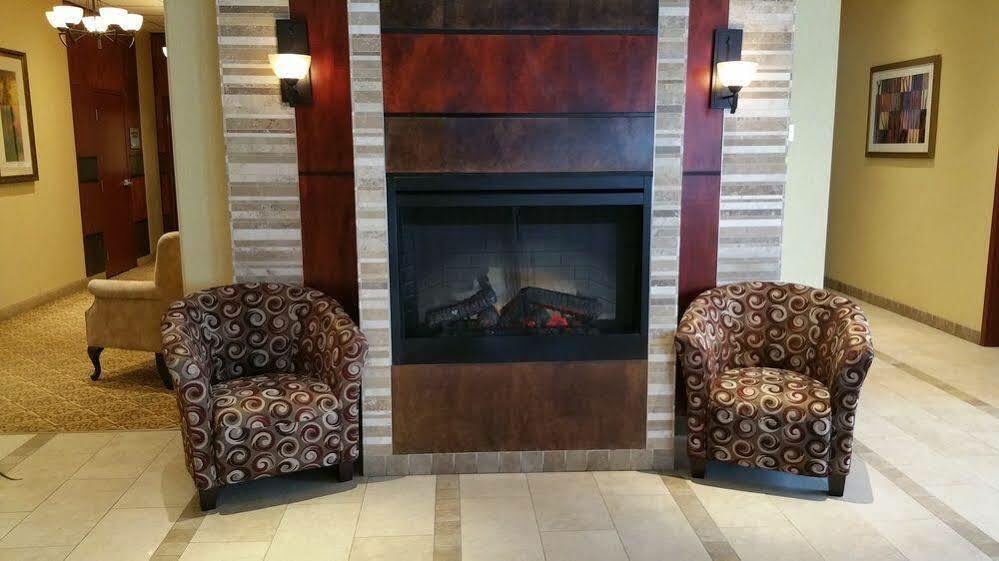 Days By Wyndham Downtown Hotel Edmonton