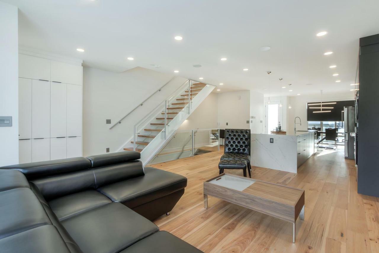 New Luxury Townhome *