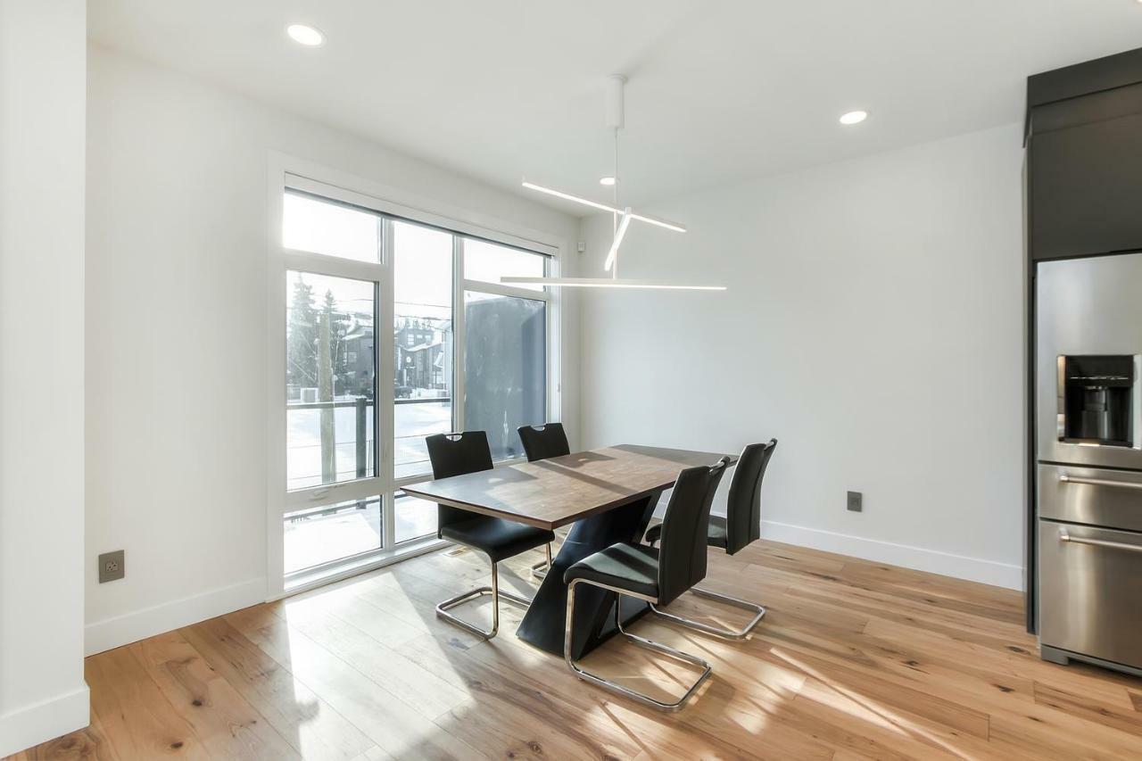 New Luxury Townhome Holiday home