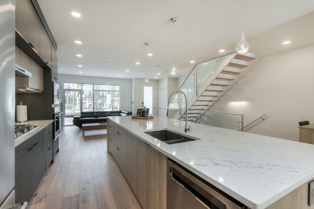 New Luxury Townhome