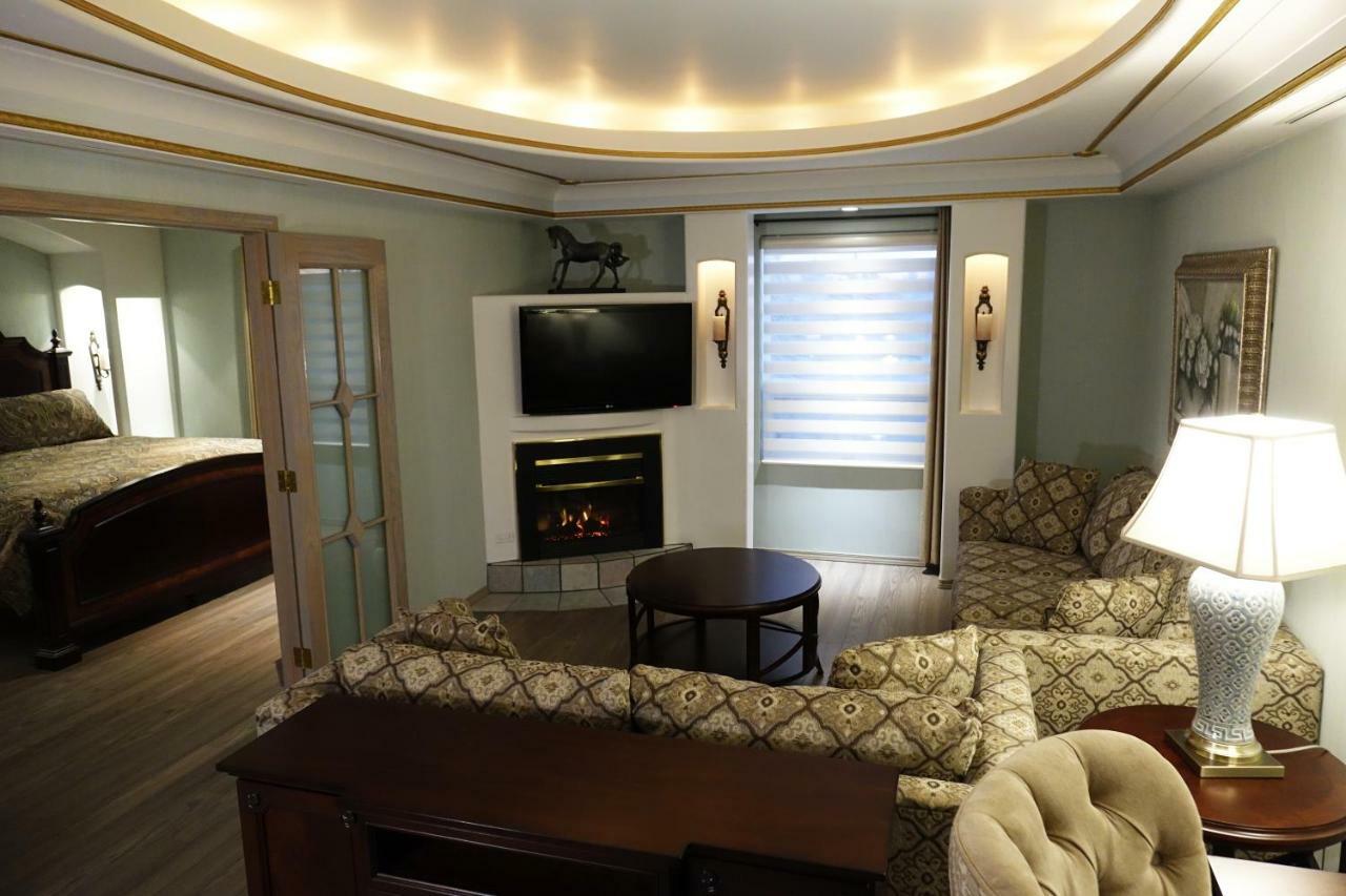 Chateau Louis & Conference Centre 3*