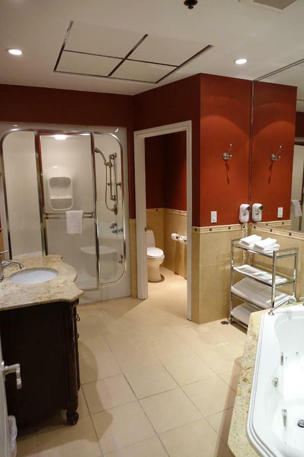 Chateau Louis & Conference Centre Hotel Edmonton