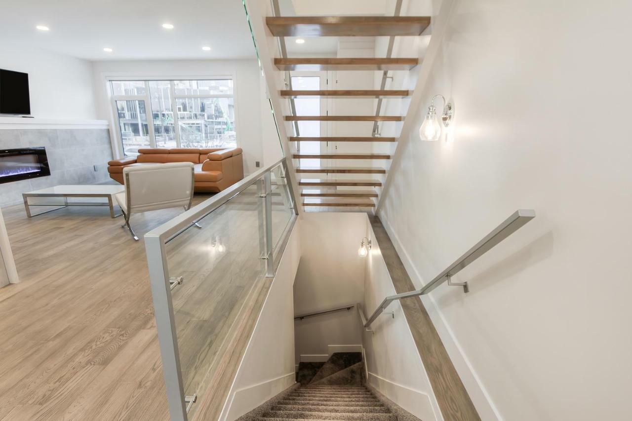 Holiday home New Luxury Townhome Edmonton