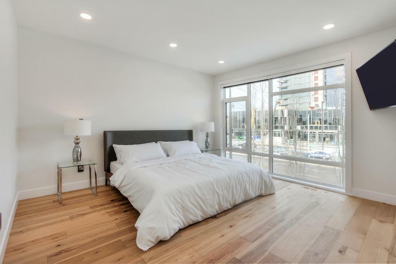 New Luxury Townhome Holiday home *