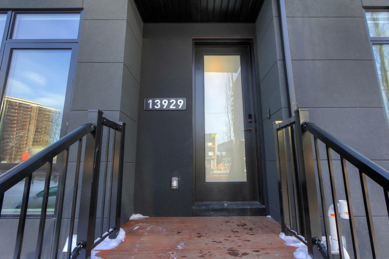 New Luxury Townhome Edmonton