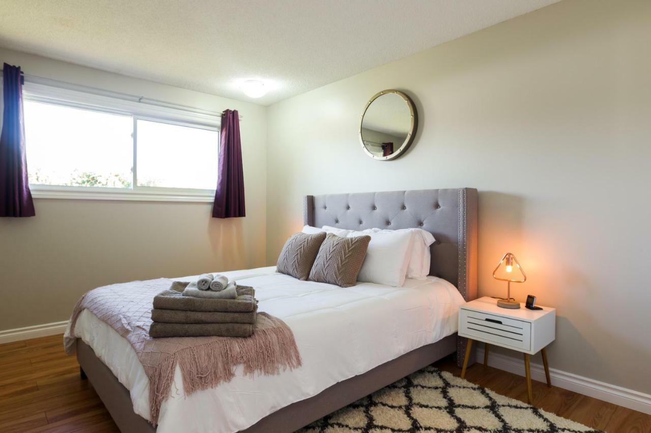 Spacious 6bed 2bath Near Wem, W Free Parking & Wifi! * Edmonton