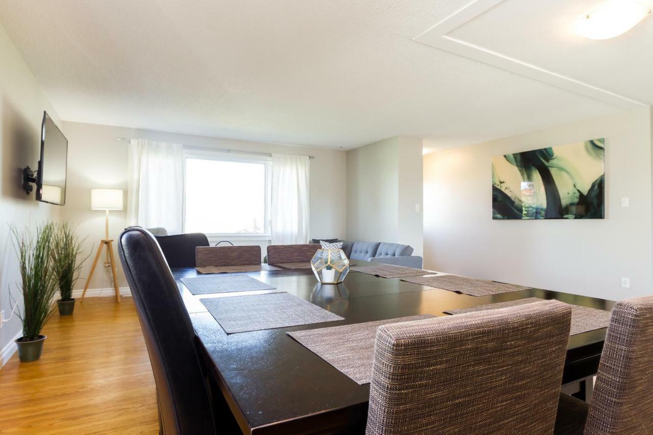 Spacious 6bed 2bath Near Wem, W Free Parking & Wifi! * Edmonton