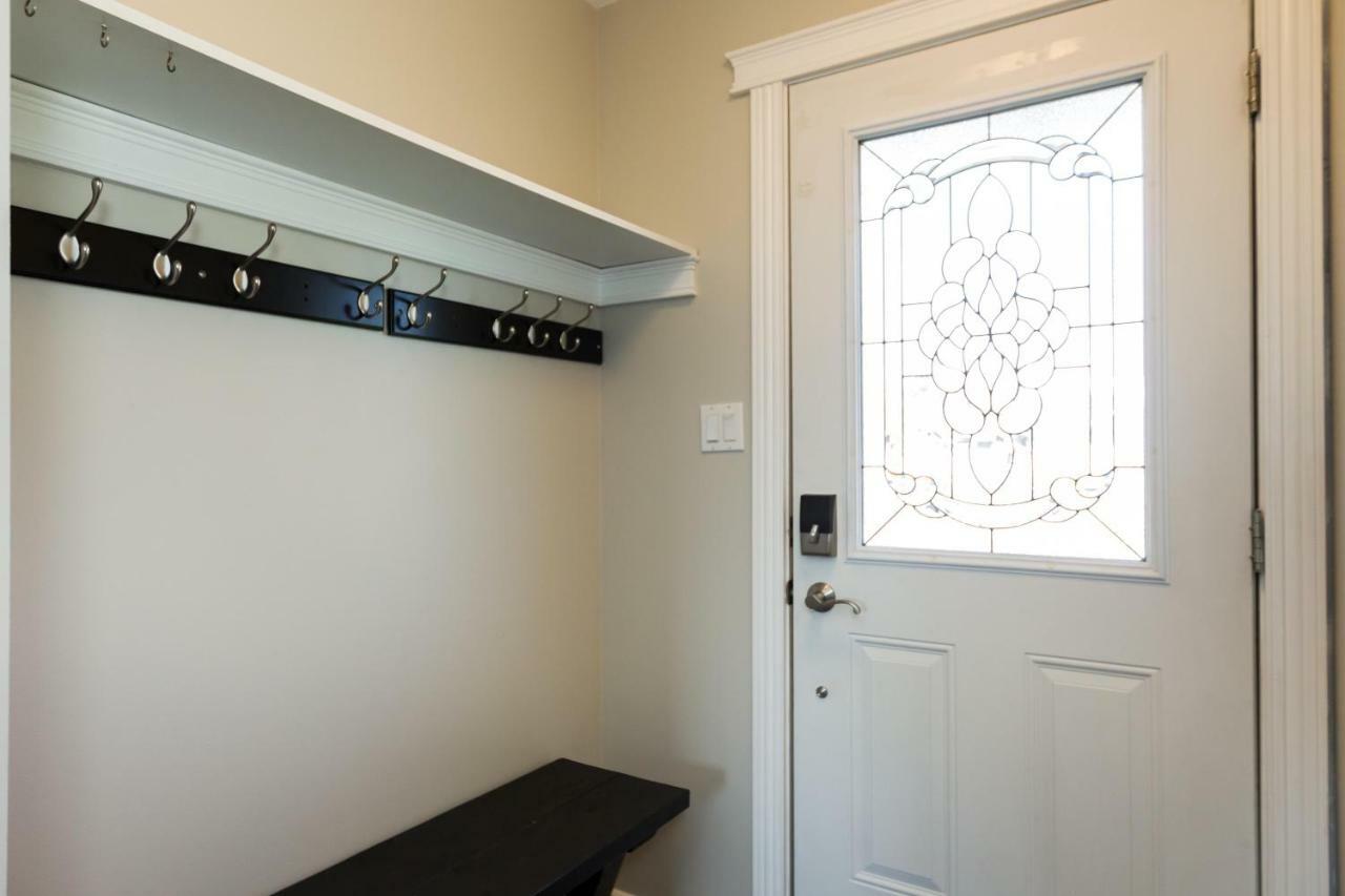 Spacious 6bed 2bath Near Wem, W Free Parking & Wifi!