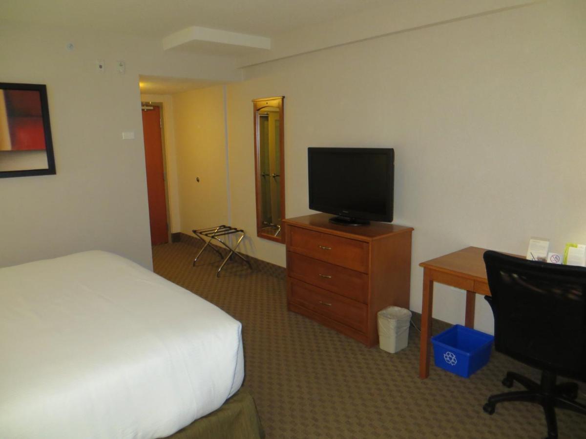 Ramada By Wyndham South 3*