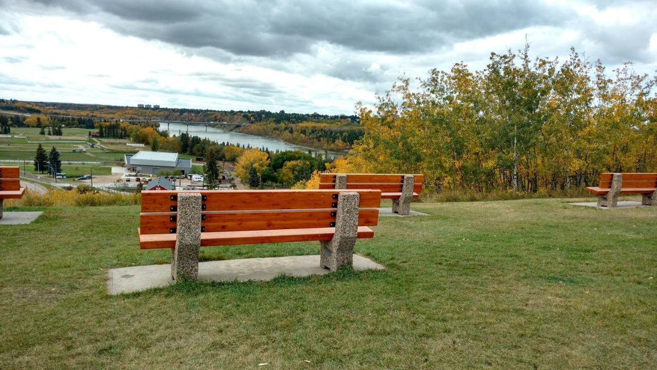 U Of A Homestay, Trails & Whyte Ave Edmonton
