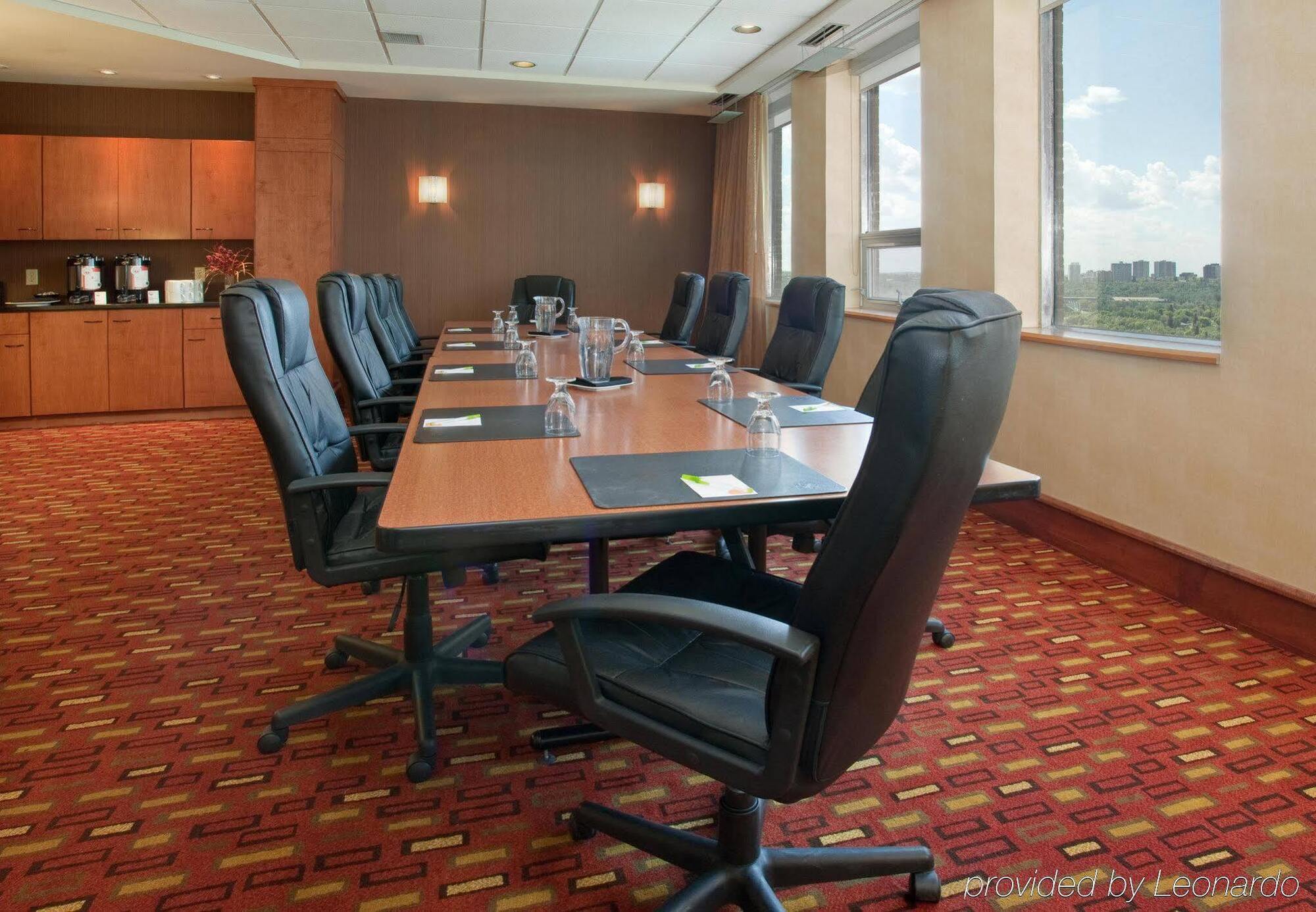 Courtyard By Marriott Downtown Hotel Edmonton