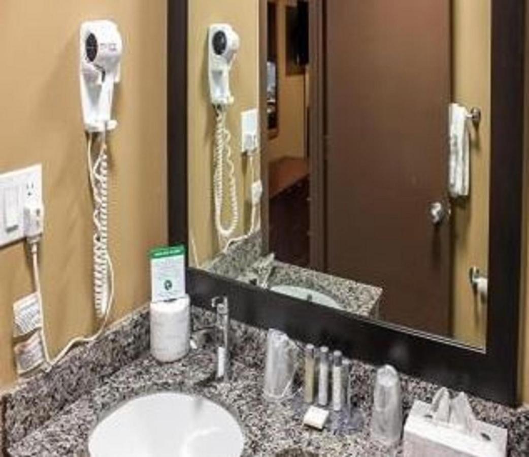 Hotel Sands &
