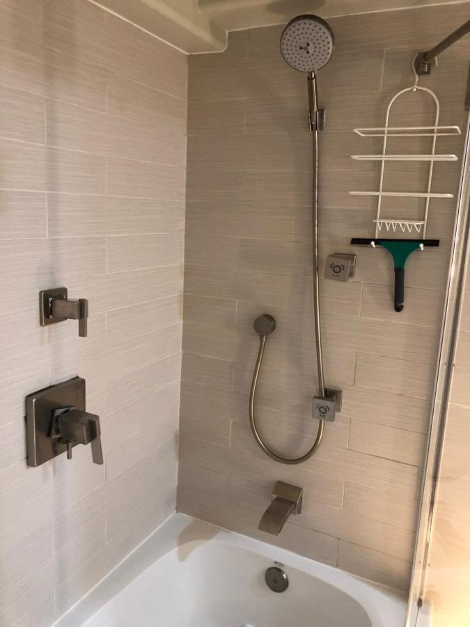 Luxury One Bed/bath W/ Parking On Whyte Ave *