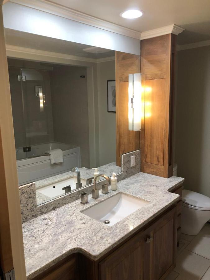 Luxury One Bed/bath W/ Parking On Whyte Ave Edmonton