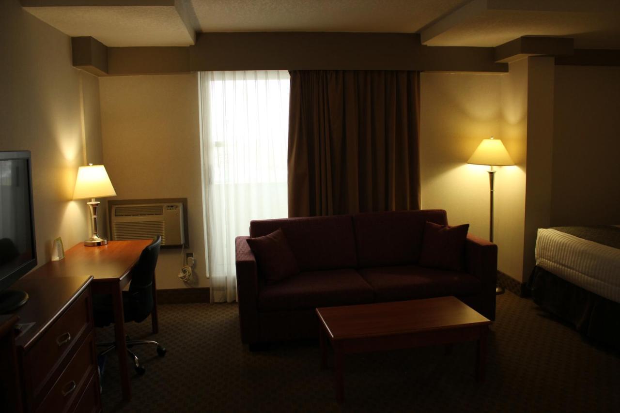 Ramada By Wyndham South Edmonton