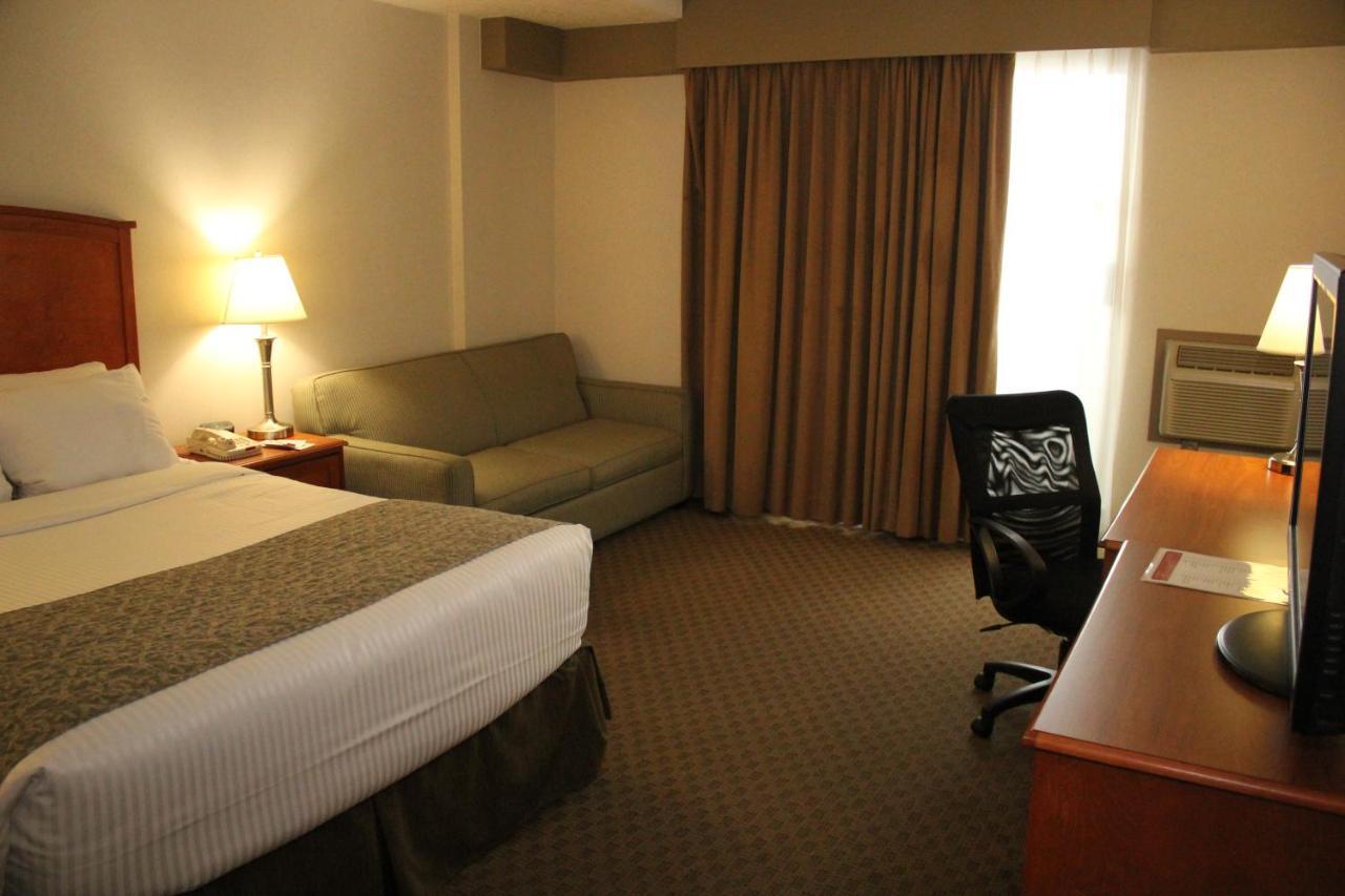 Hotel Ramada By Wyndham South 3*
