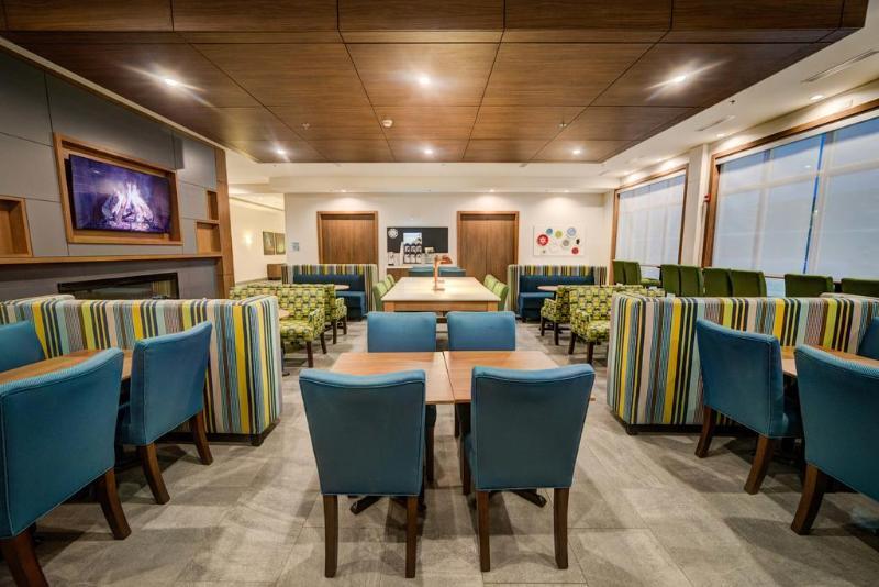 Holiday Inn Express & Suites - West Edmonton-Mall Area By Ihg Hotel Edmonton