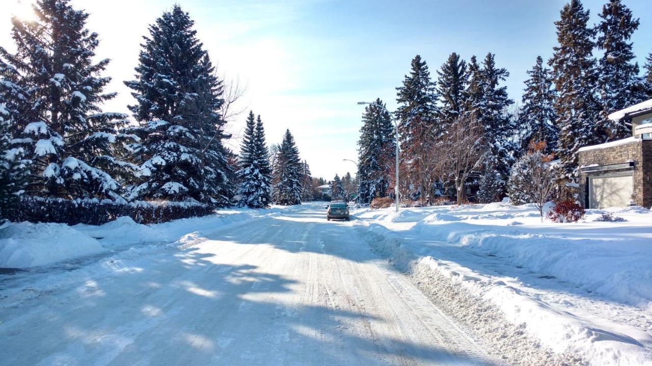 U Of A Homestay, Trails & Whyte Ave Homestay *