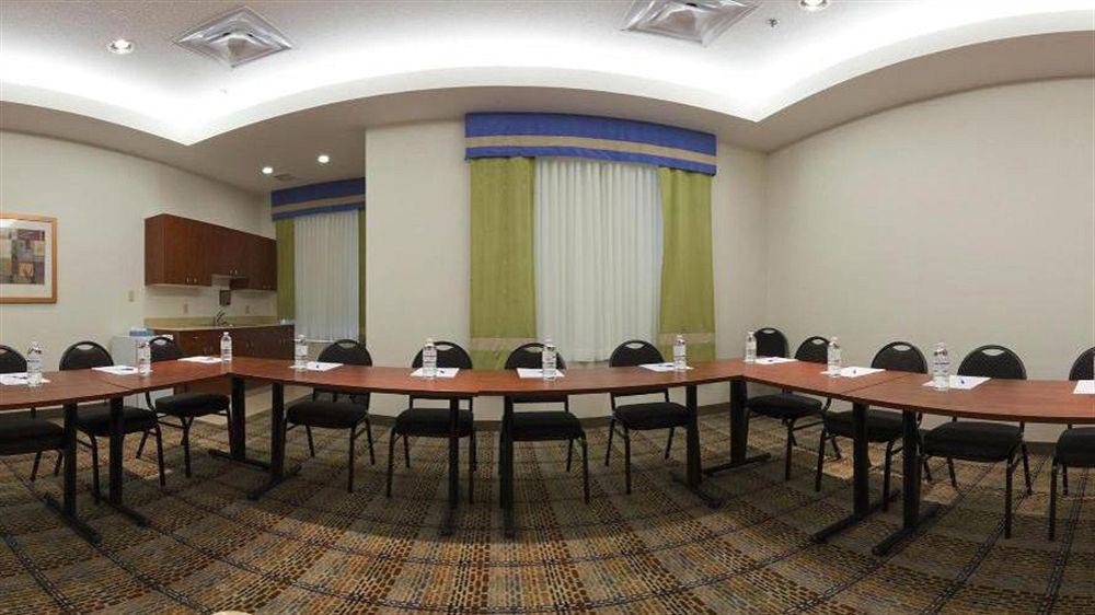 Express & Suites-edmonton South By Ihg Hotel Edmonton