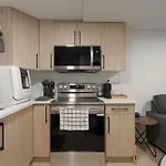 Modern Suite By Royal Alexandra Hospital L Free Parking Wifi Netflix
