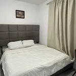 Muaysh Cozy Family Suite - Londonderry Mall