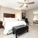 Canterra Suites Hotel