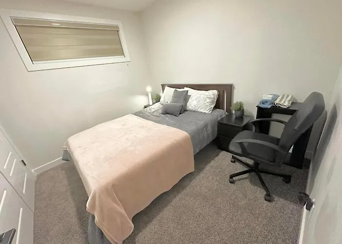 New, Fresh, And Quiet Private Room In Basement Suite, 10Mins Away From Edmonton Int\'L Airport