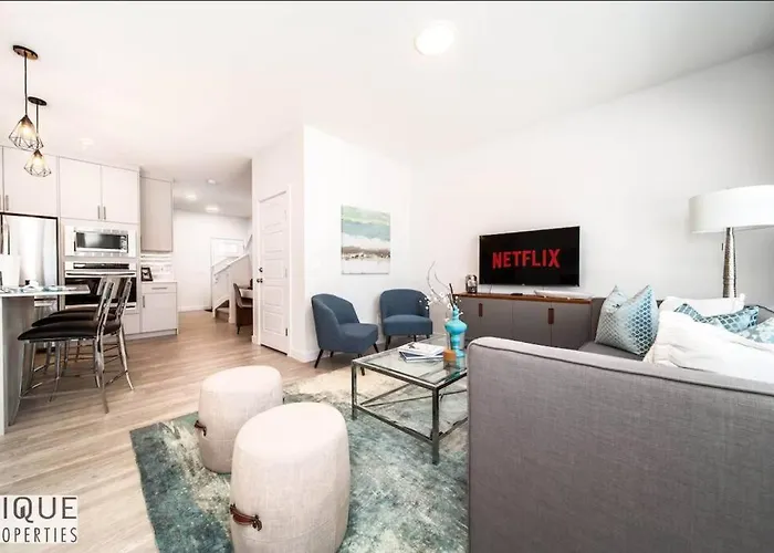 Modern Executive Home-Sleeps12-Kingbeds-Fullhouse