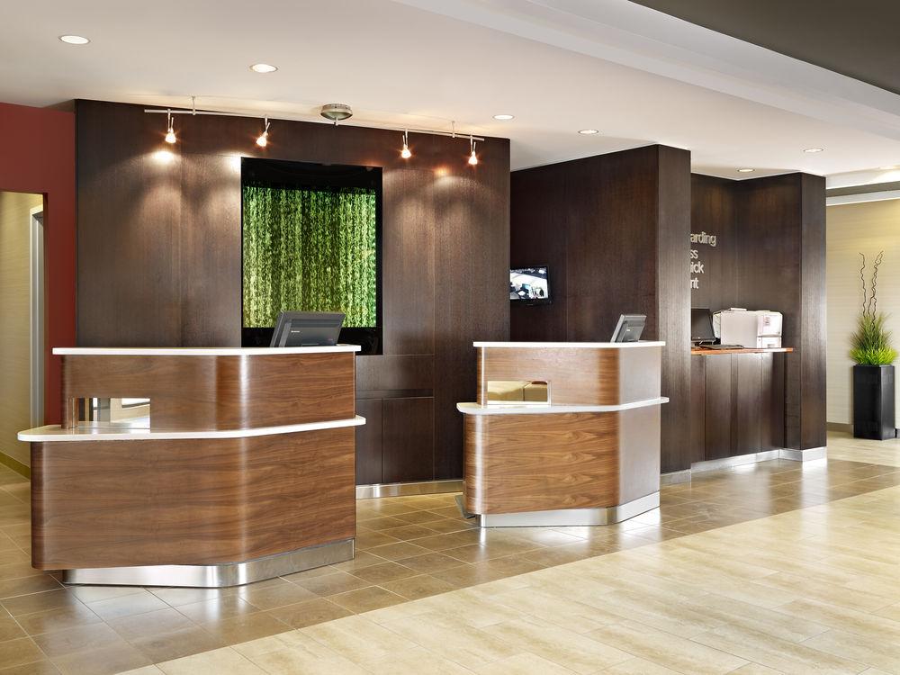 Hotel Courtyard By Marriott West Edmonton
