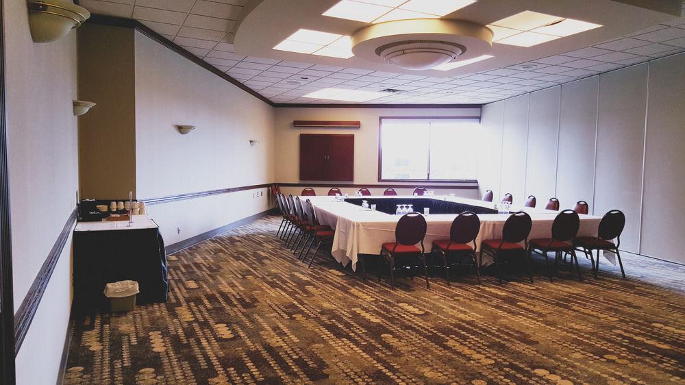 Radisson & Conference Centre Edmonton